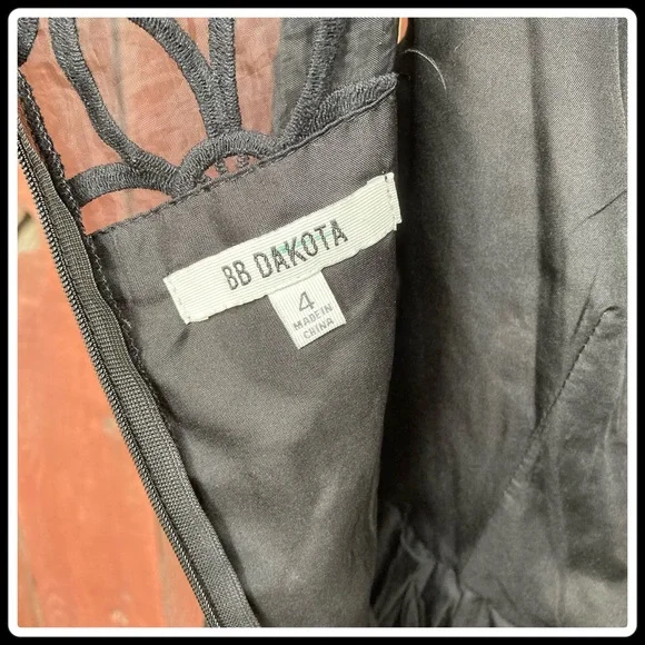 ❌UNAVAILABLE❌BB Dakota cocktail dress - Picture 6 of 7